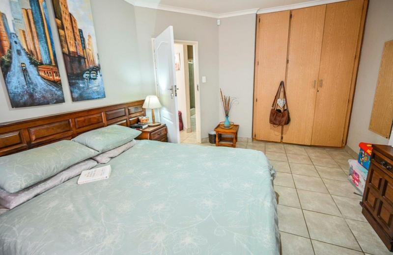 2 Bedroom Property for Sale in Langenhovenpark Free State